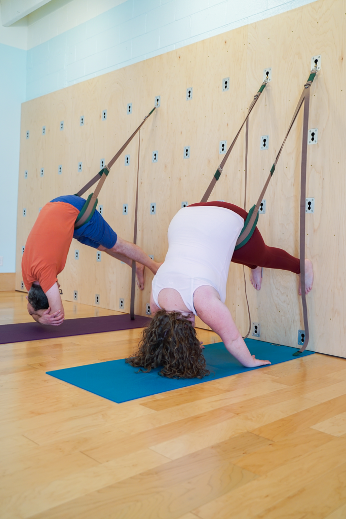 90 Degree Hang | Great Yoga Wall | Purna Yoga 828