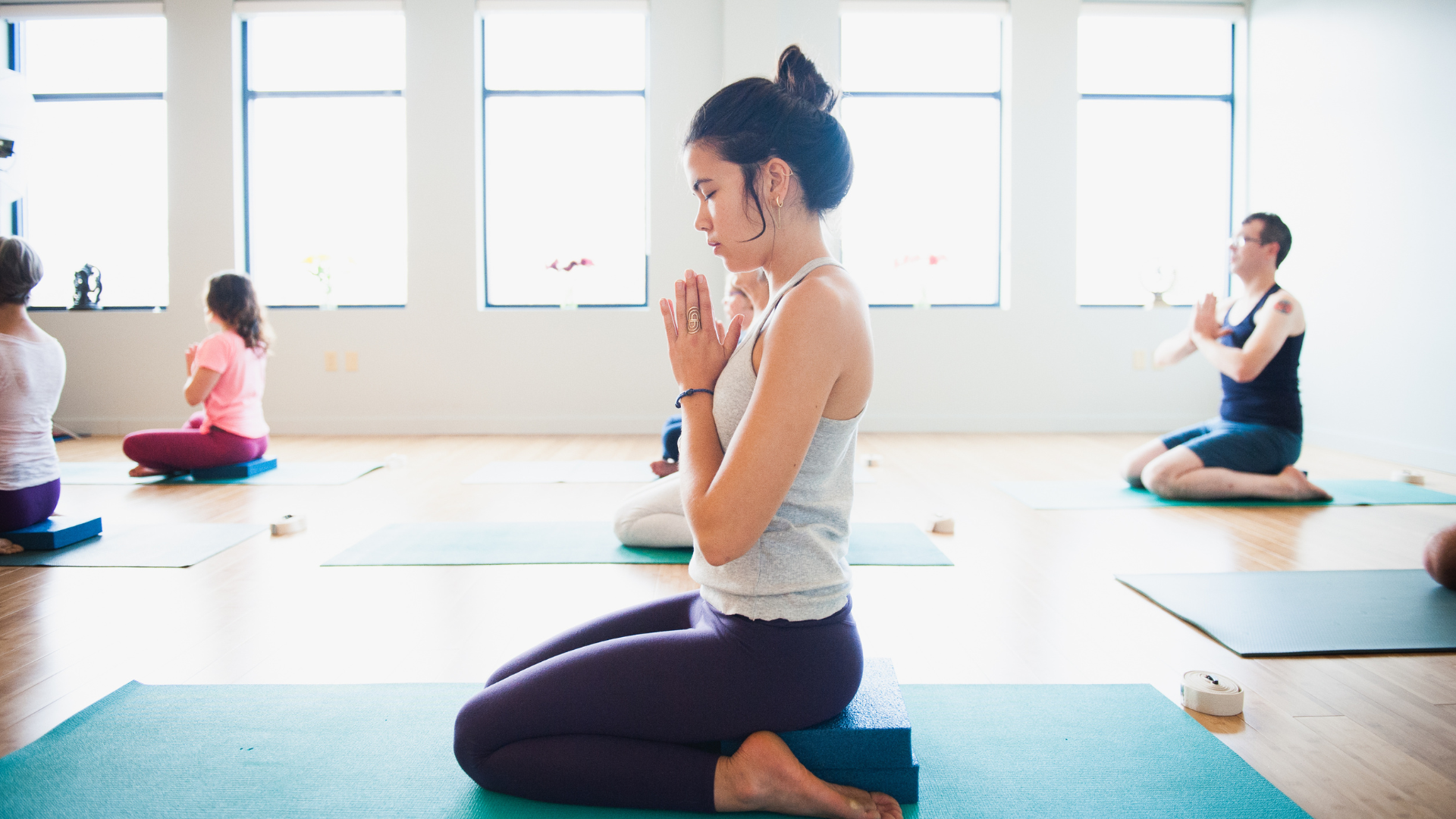 Movement & Meditation | Purna Yoga 828